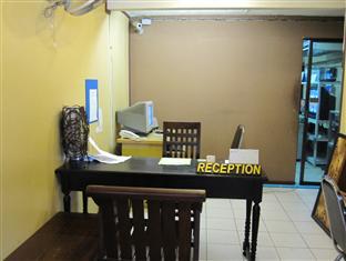 Kalare Night Bazaar Guesthouse チエンマイ エクステリア 写真